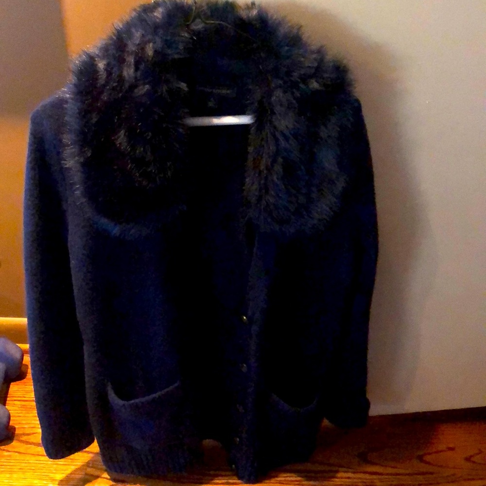 Wool cardigan with removable faux fur collar